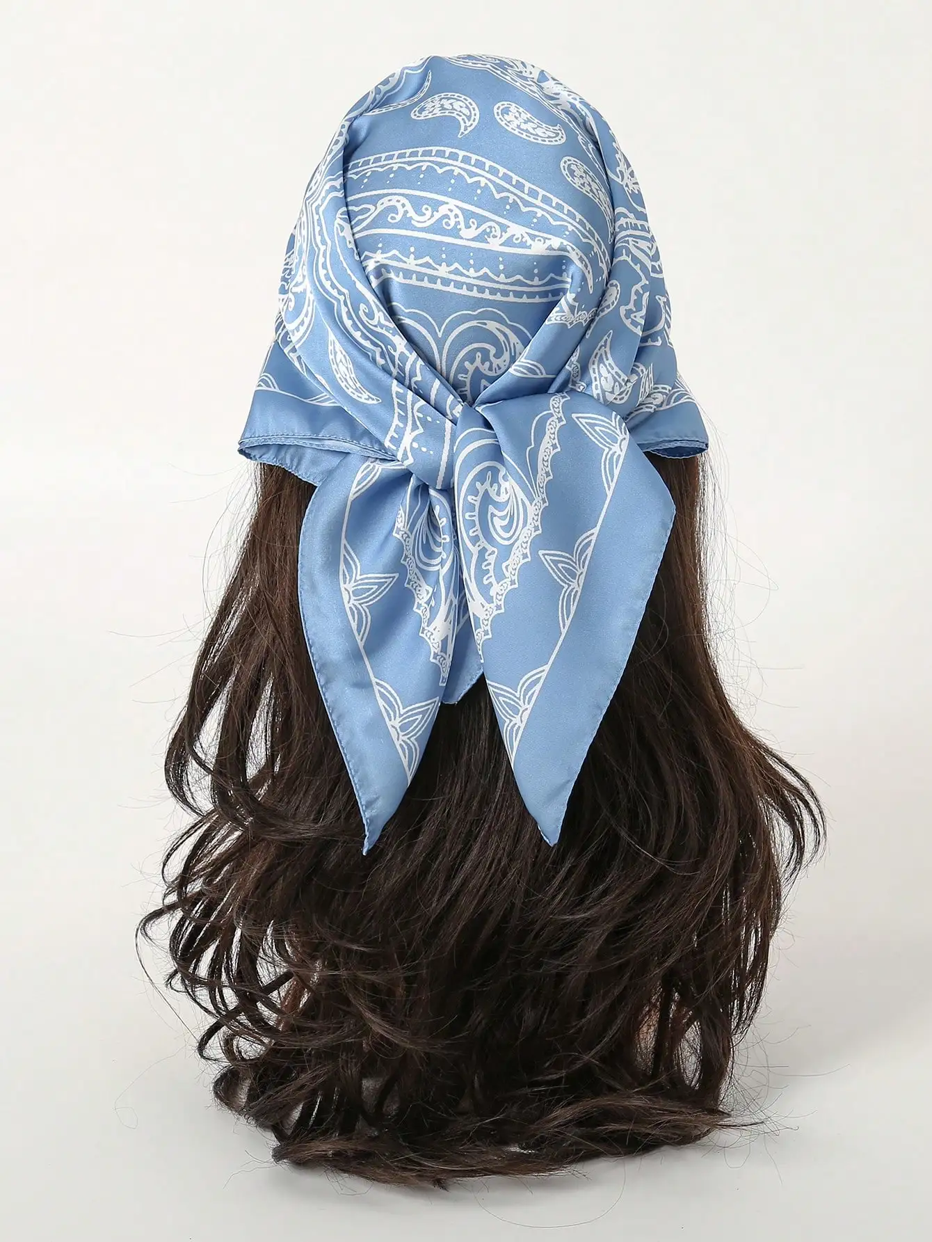 

1pc Floral Printed 70cm Small Square Scarf, New Spring Bandana For Women, Versatile As Waistband, Bag Accessory, Headband, Fashion Neckerchief For Dress