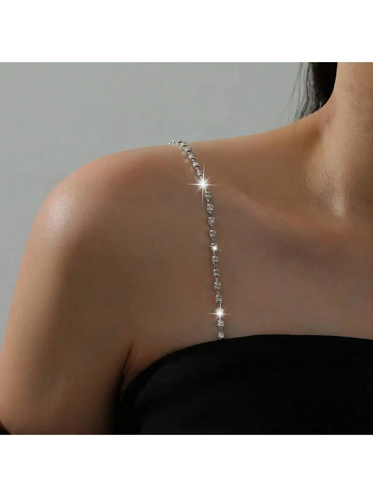 أشرطة حمالة صدر أنيقة قابلة للتعديل من حجر الراين، وأشرطة كتف مثيرة، وأشرطة حمالة صدر مخفية للفساتين، وإكسسوارات الزفاف والعطلات