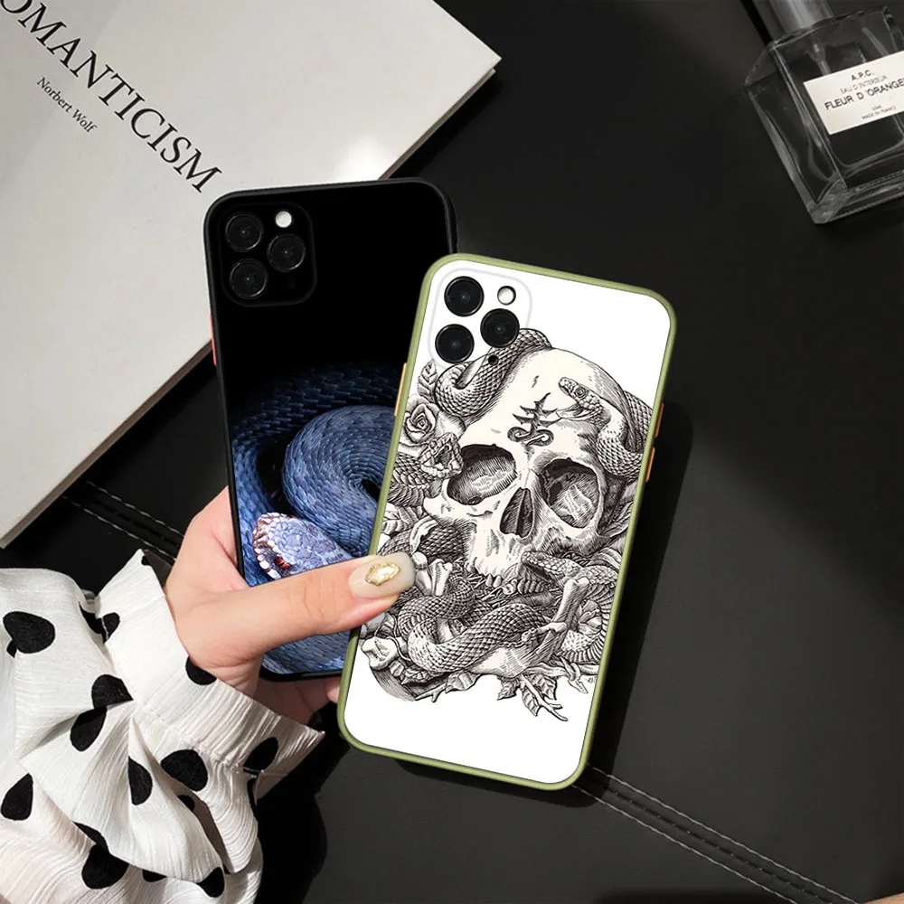 For iphone 16Pro 15 Pro 14 13 12 Mini 11 7 8 16 Plus XS Max XR Cool Snake Skin Print Frosted Translucent Cover Black Phone Cases