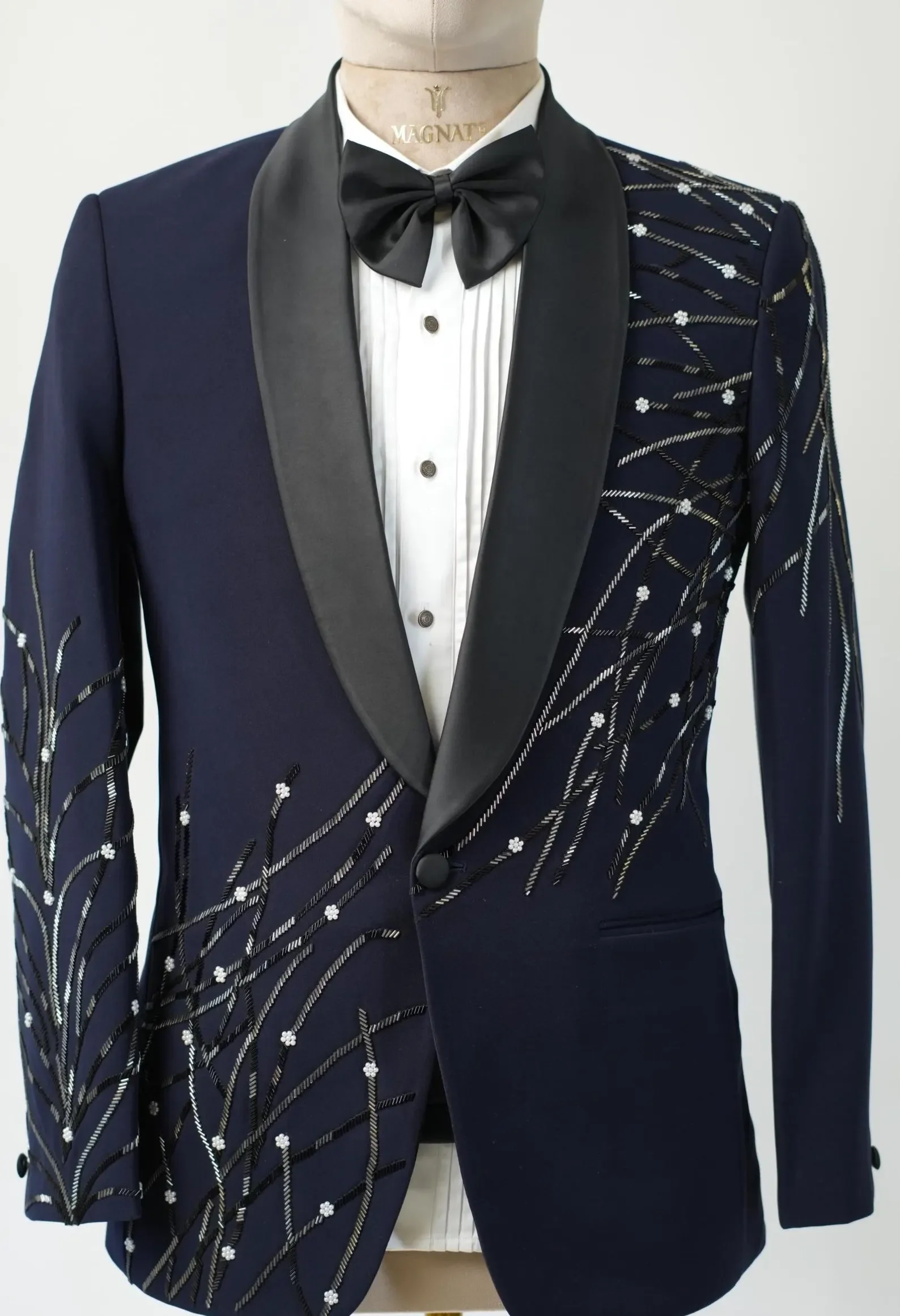 Men's 2 Piece Tuxedo Fashion Slim Fit Suits One Button Regular Fit for Wedding Groom Business Prom Luxury Customized