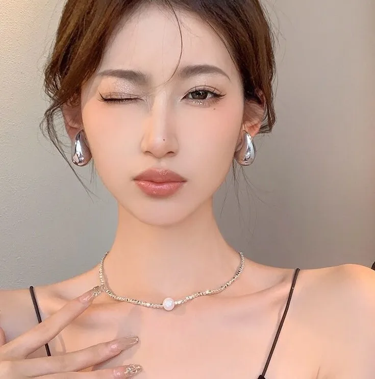 أقراط متدلية على شكل قبة مكتنزة مطلية بالذهب عتيقة للنساء ، أقراط دمعة سميكة لامعة ، حلقات خفيفة الوزن للمغفلين