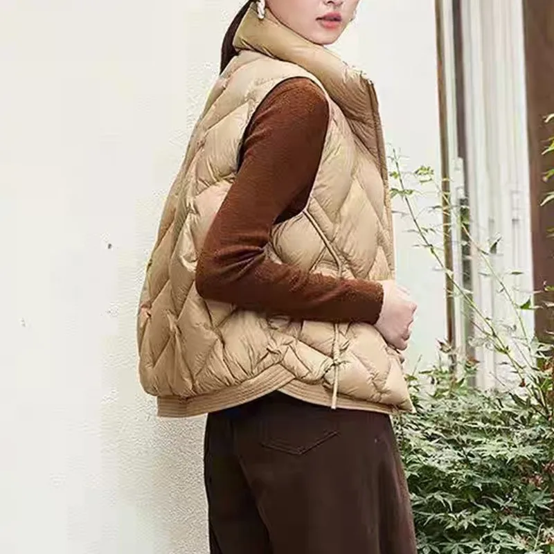 女性ホワイトダックダウンベスト冬軽量アヒルの羽チョッキファッショナブルなノースリーブジャケット女性アウター VT-356