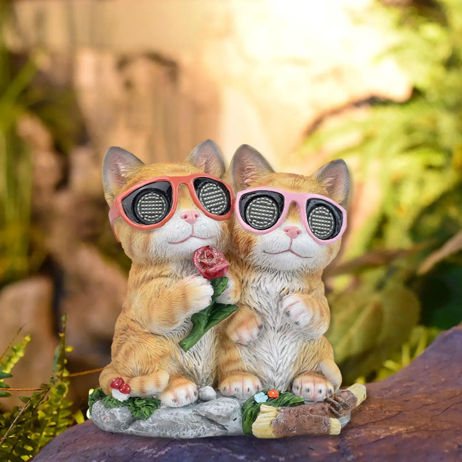 Resin Cat Garden Statue Solar Powered Blinking Eyes Animal Figure Outdoor Sculpture for Patio Yard Decorations