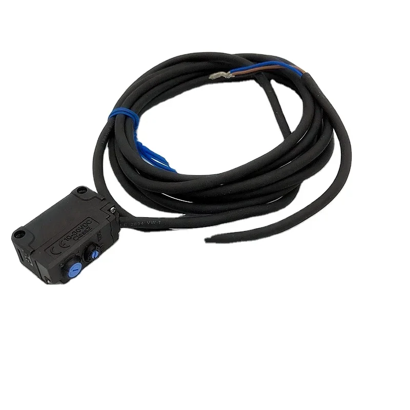 

1 PZ-G61P Built-in amplifier photoelectric sensors Square Reflective Cable Type PNP New original
