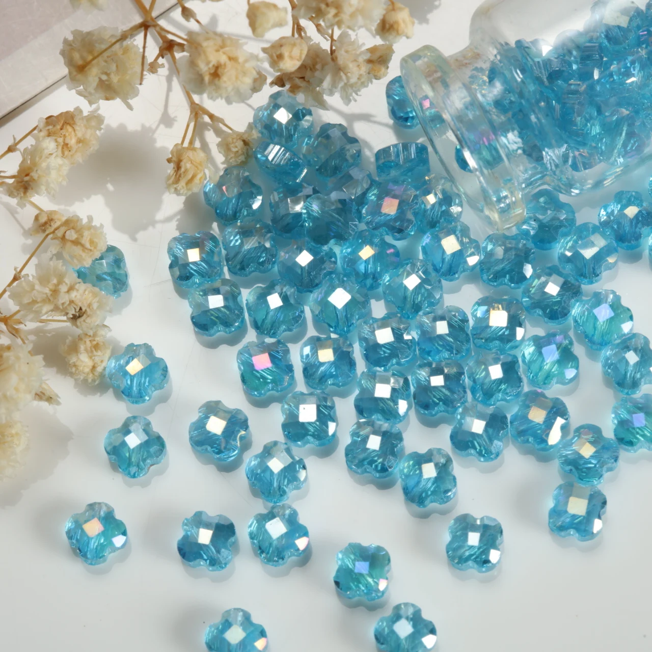 6mm Caramel Brown Clover Crystal Beads, Shiny Faceted Four-Leaf Clover Spacer Beads for Handmade Bracelet Jewelry Accessories ﻿