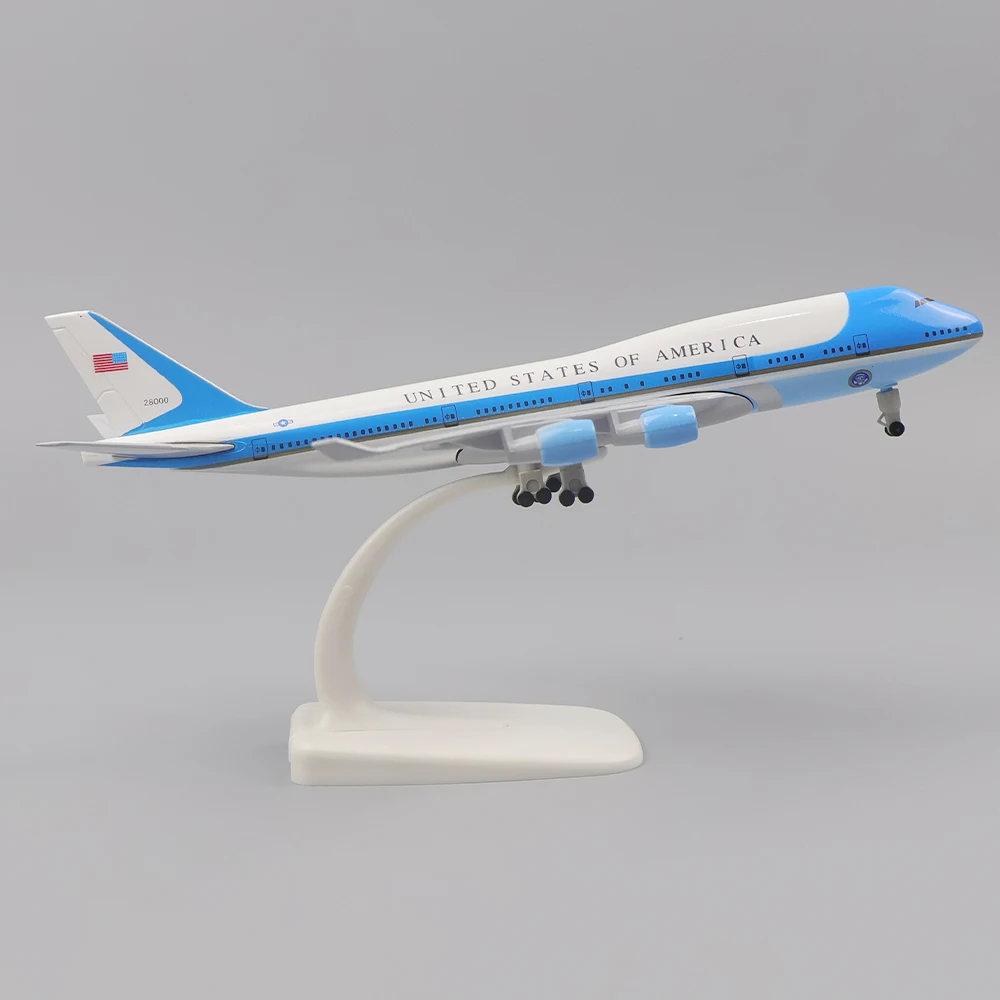 

Metal Aircraft Model 20cm1:400 Air Force One B747 Metal Replica Alloy Material With Landing Gear Ornaments Children's Toys Gifts