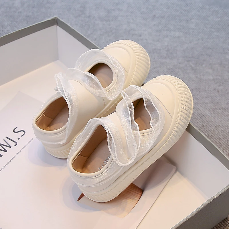 

Кроссовки для девочек, детские теннисные туфли на мягкой подошве, модная школьная обувь для девочек, детская повседневная обувь Мэри Джейн на плоской подошве, бежевые, серебряные туфли