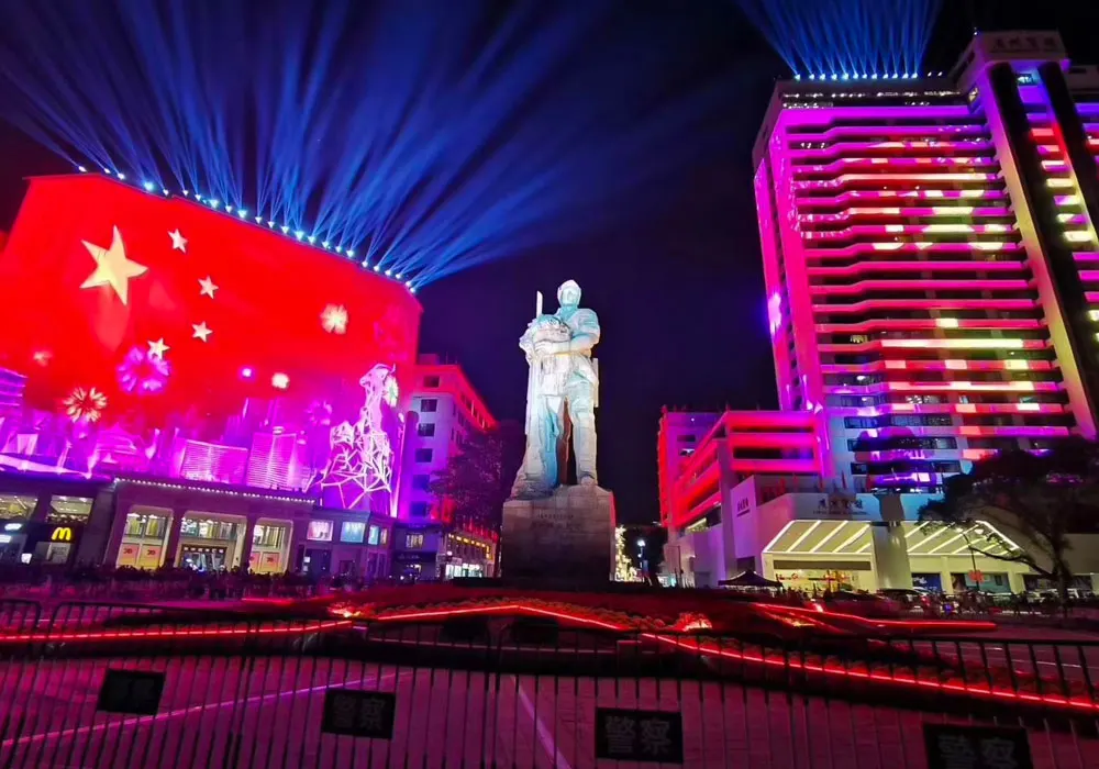 Outdoor P10 P16 LED Mesh Screen IP67 Waterproof for Building Facade Advertising High Brightness Transparent Display Media - view 4