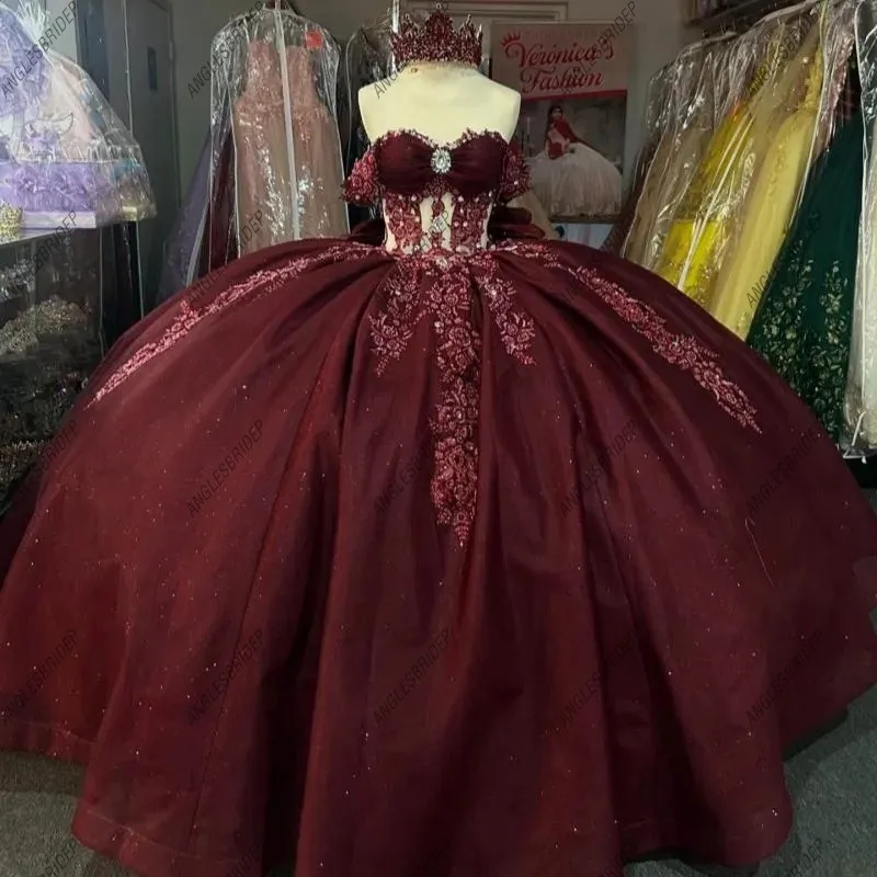 Темно-красное платье Quinceanera, бальные платья с открытыми плечами, блестящая аппликация из бисера, хрустальный бант, тюлевые платья, Vestidos De 15, anos, по индивидуальному заказу