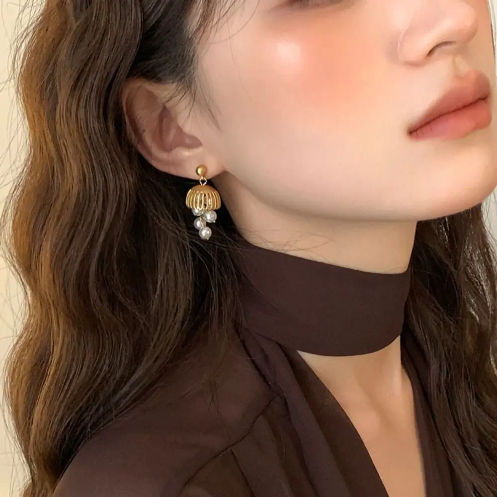 

Simple Chic Pearl Drop Earrings French Style Ear Jewelry Bell Grape Shape Earrings Metal Hollow Out Elegant Earrings Party