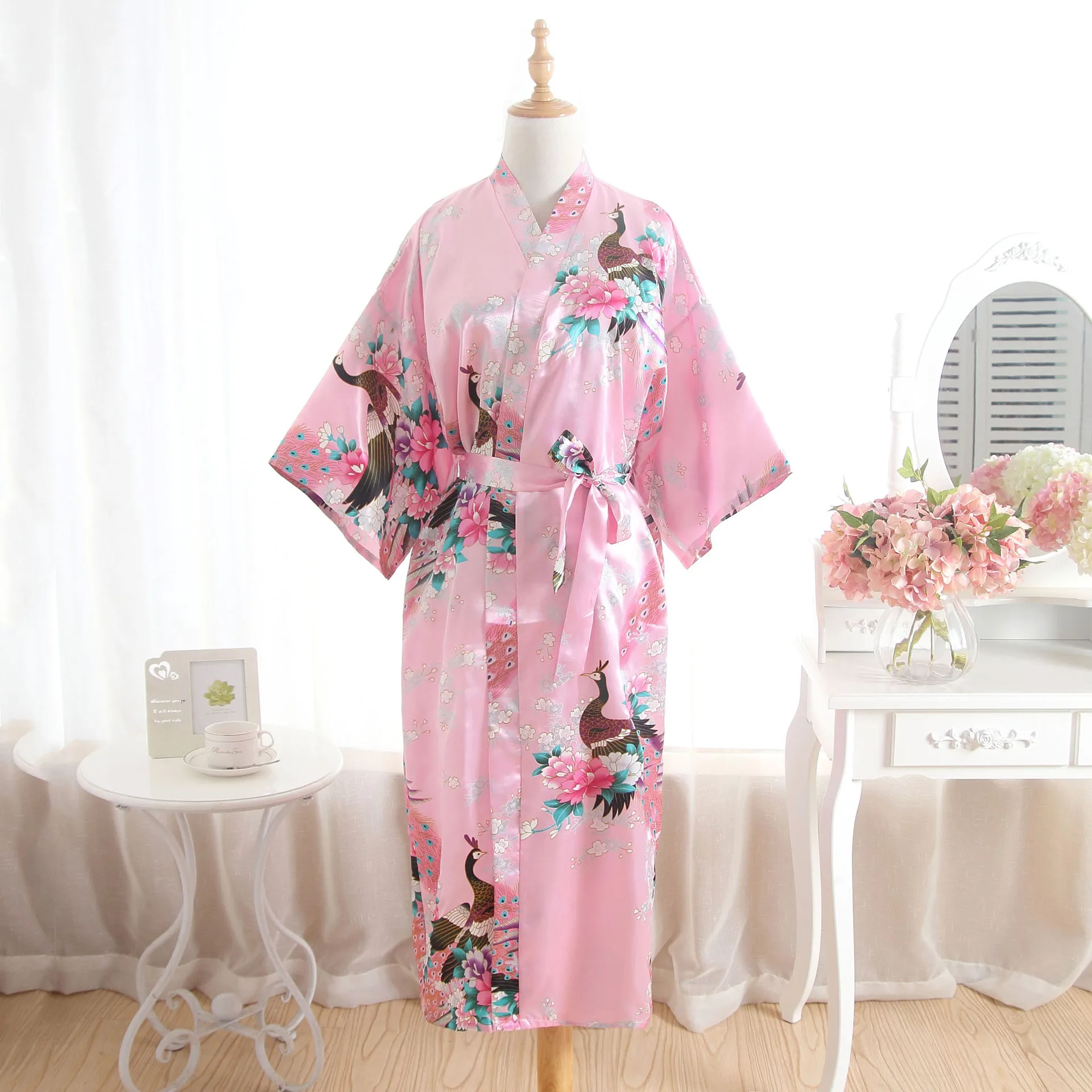 

2024 Ladies Sleepwear Yukata Kimono Short Dress Nightgown Silk Satin Wedding Bride Japanese Traditional Peacock Bridesmaid Robe