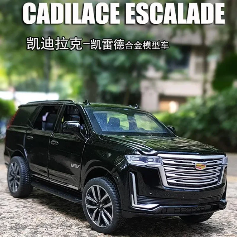 Cadillac Escalade-coche todoterreno de aleación de Metal fundido a presión, modelo de coche, luz de sonido, colección de juguetes, exhibición, adornos decorativos, A820, 1:32