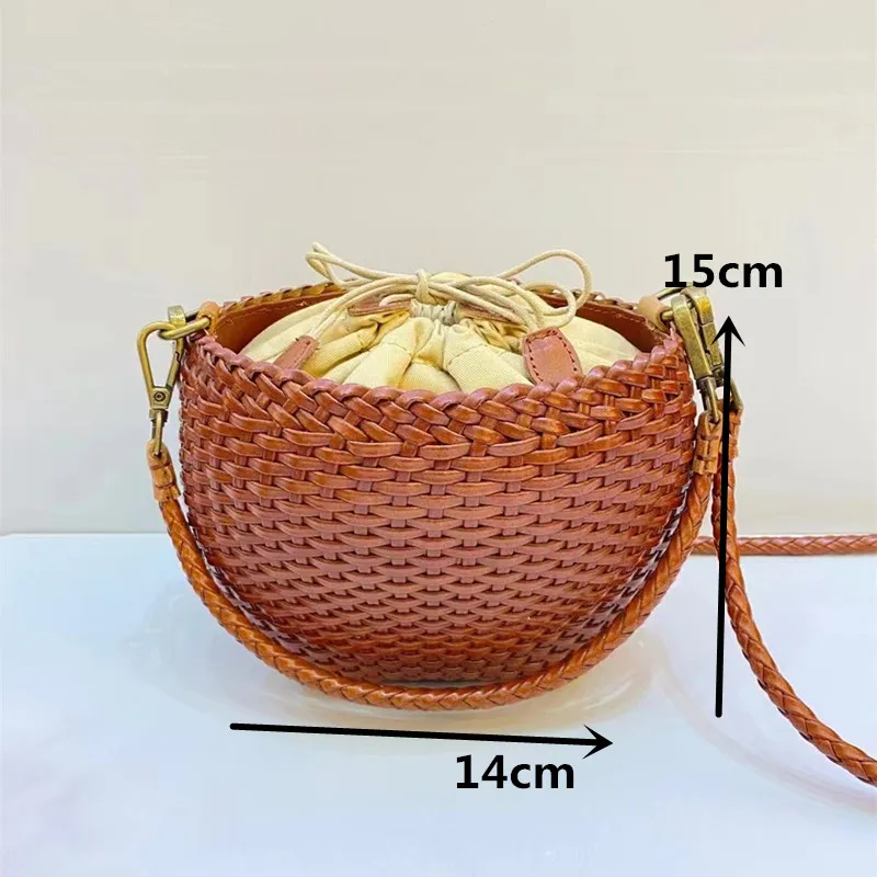 2022 new woven bucket bag shoulder messenger bag Japanese retro handbag first layer vegetable tanned cowhide Shopping Bag