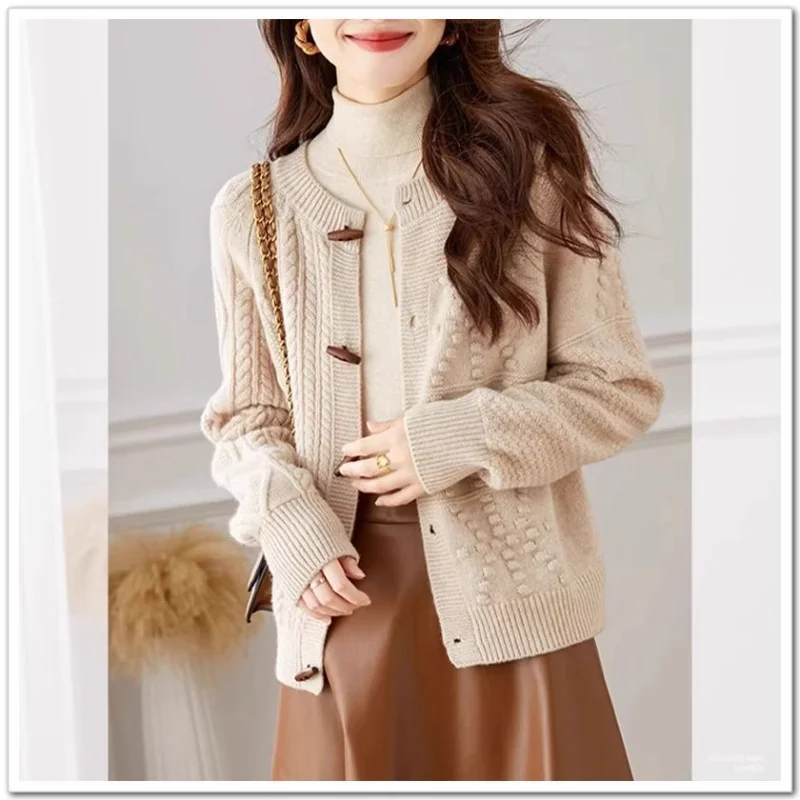 خريف جديد ريترو تويست سترة سترة محبوك الجولة الرقبة بلون قميص خارجي فضفاض المرأة