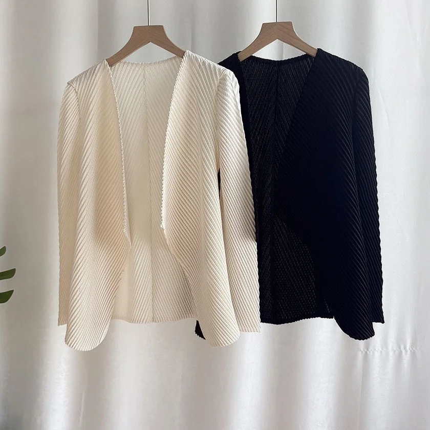 

Spring Ladies' Loose Fit Fashionable Versatile Wrinkle Detail Open Cardigan Outerwear Stylish Simple Design Casual Wear