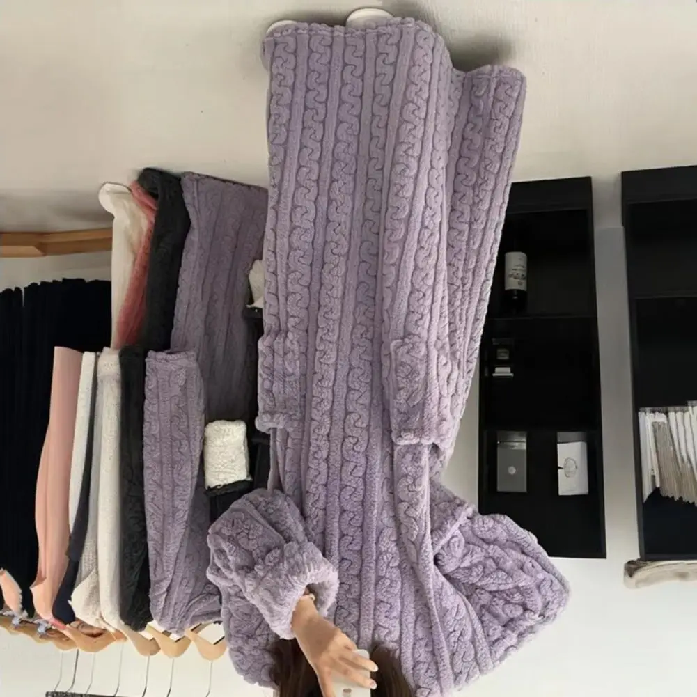 

Women Solid Color Nightgown Loose Robe for Warmth Women’s Winter Nightgown Thick Coral Fleece Sleepwear with Pockets Round
