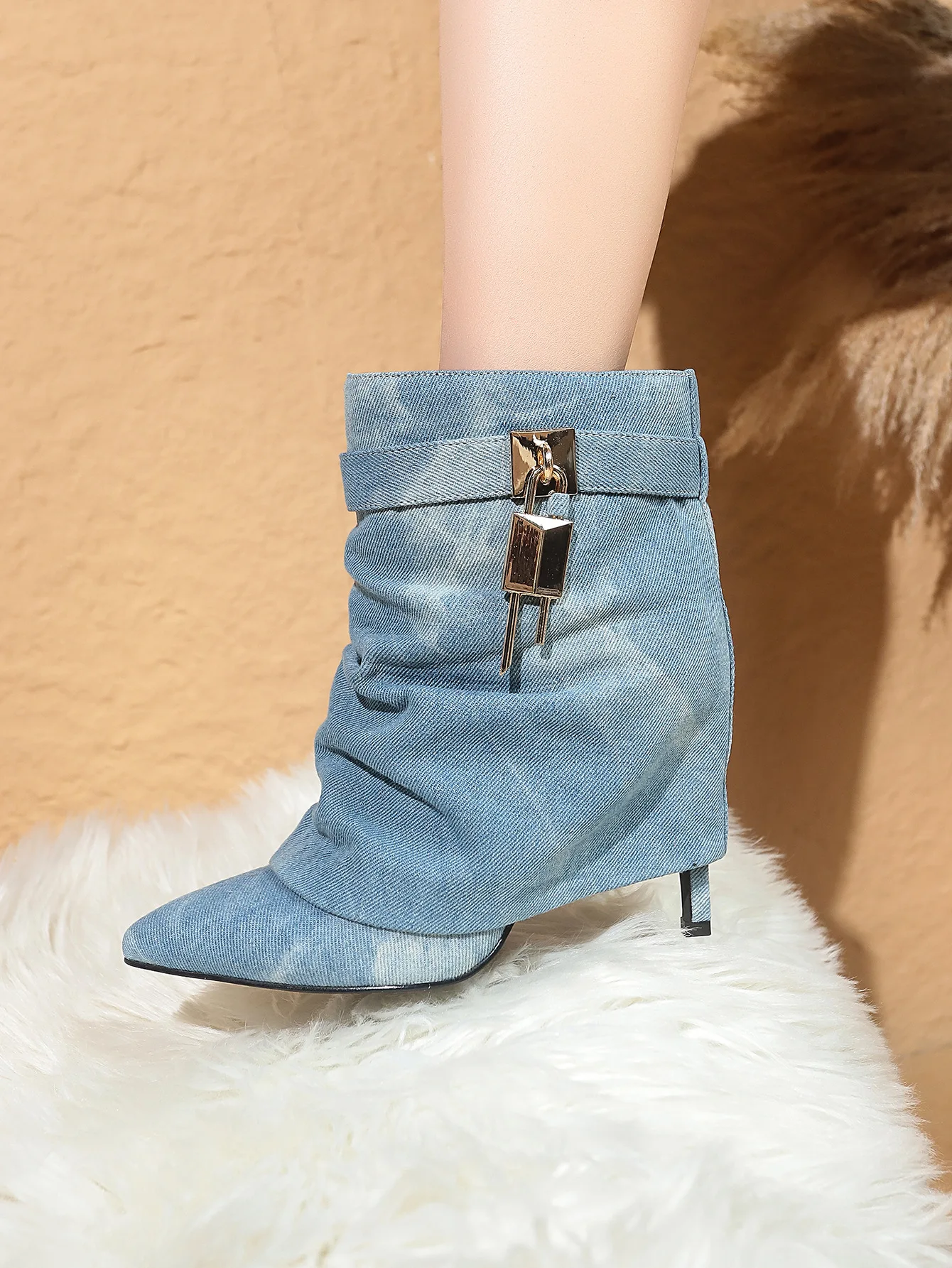 New Women's Low Top Boot Fashion Trendlocking Clasp Metal Tie Dye Jeans Sweet Style Urethane Material round Toe  Boot