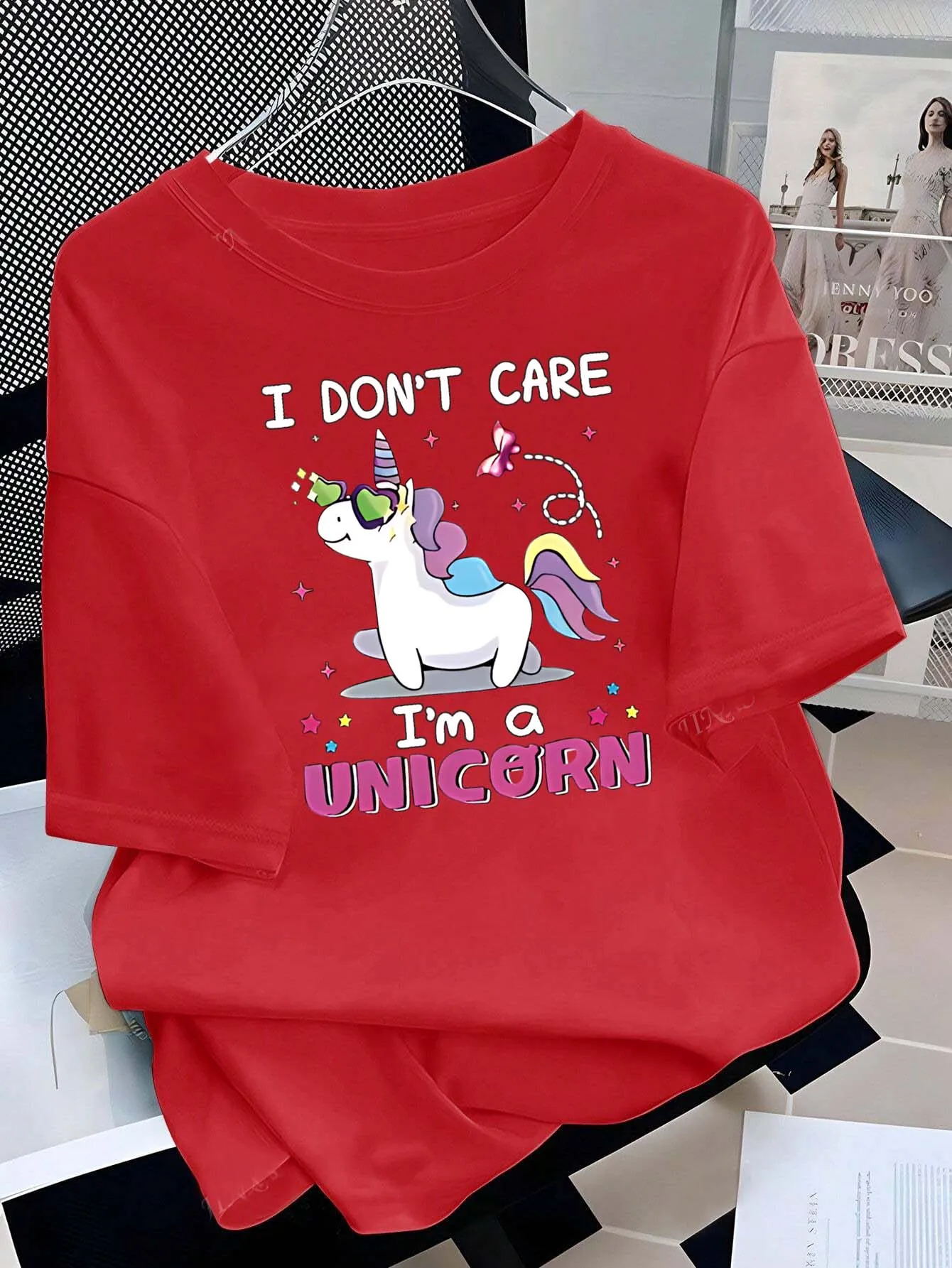 

Модная футболка больших размеров с рисунком единорога и смелом, я не забота