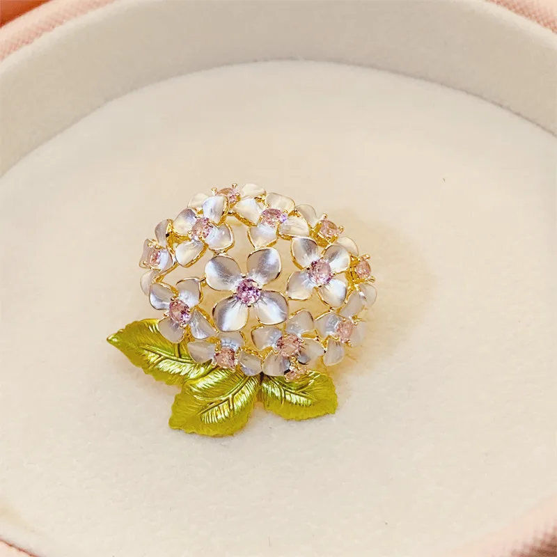 Chinese Style Auspicious Lucky Pink Purple Hydrangea Brooch Gold Plated Drip Oil Flower Modesty Pin Clothing Jewelry For Women