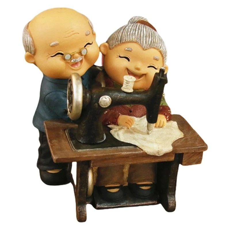 Anniversary Elderly Couple Figurines Miniature Figures Grandma Grandpa Statue for Wedding Home Decors Memorials Ornament