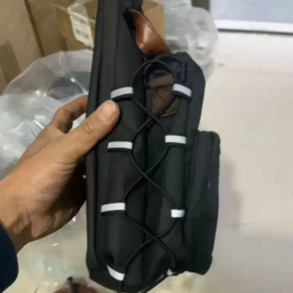 Large Capacity Magnetic Gym Bag Adjustable Shoulder Strap Removable Water Bottle Hanging Bag Waterproof Gym Magnetic Bag Travel