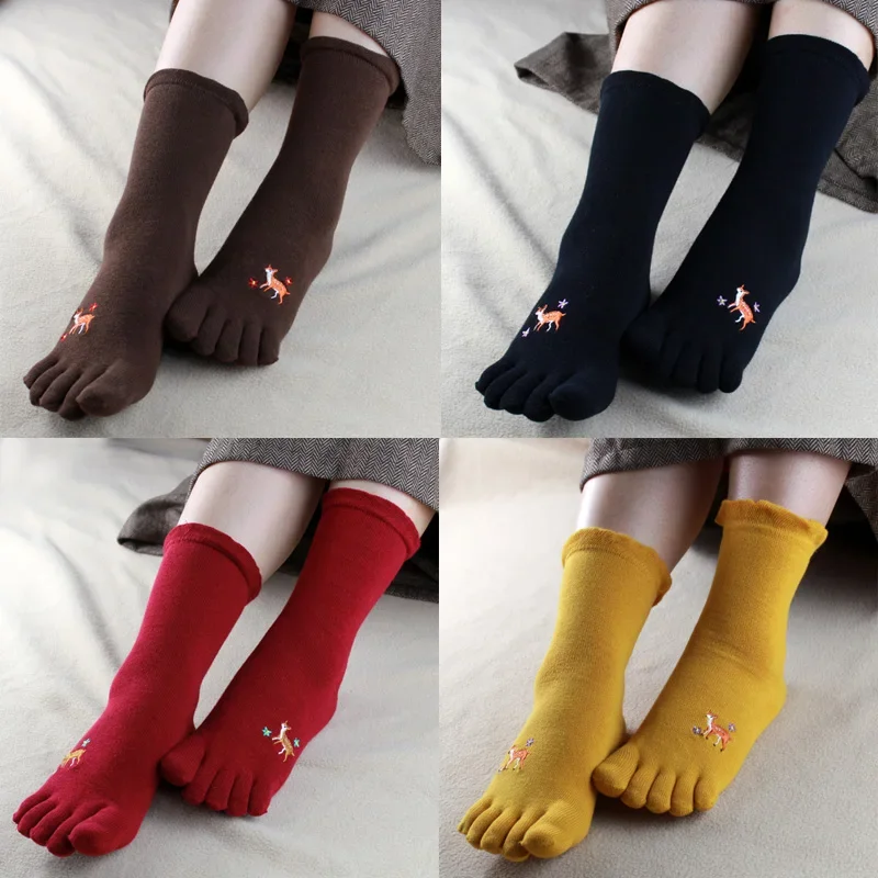 3 Pairs Comfortable Mid Tube Cotton Five Finger Socks Embroidery Female Toe Socks Christmas Deer Kawaii Socks With Separate Toes