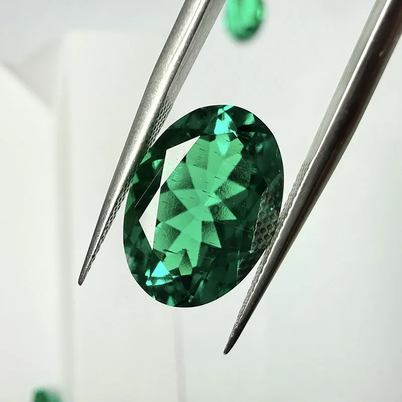 Hochwertiger Labor-Gezüchteter Kolumbianischer Smaragd in Ovaler Form Grüner Edelstein für DIY Ring-, Halsketten- und Ohrringherstellung mit Wählbarem Zertifikat – Detail 6