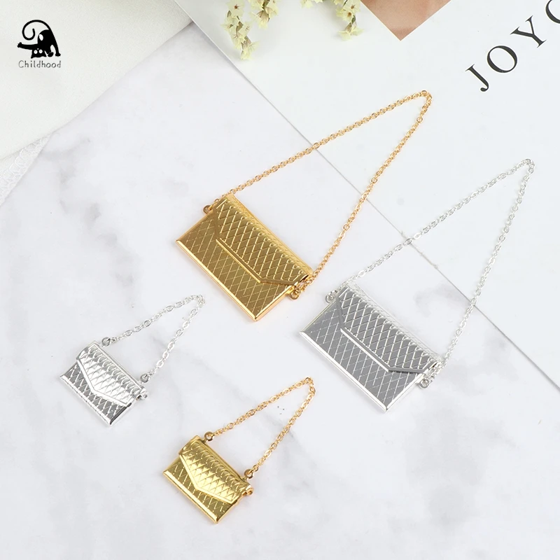 1 Pc Metal chain pack Doll Bag Miniature Shopping Handbag for Clothes Accessories Gold and Silver