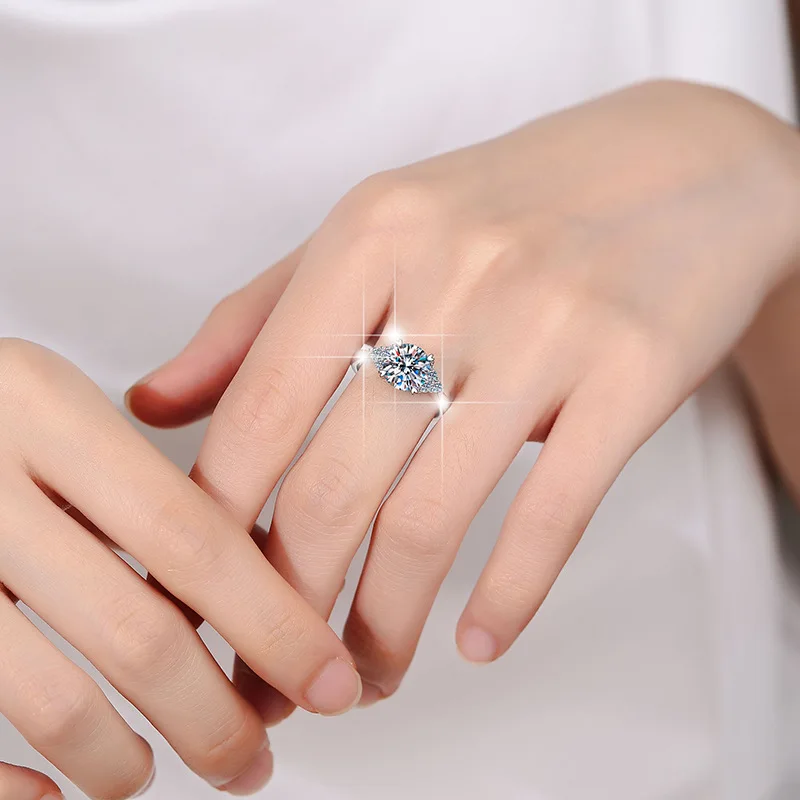 Nuovo anello moissanite per donna fiocco di neve quattro artigli moda lusso s925 anello in argento sterling gioielli da sposa