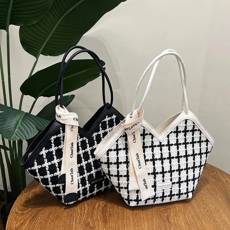 

Women's Crinkle-Texture Tote Bag - Plaid Commuter Purse with Large Capacity, Stylish Woven Shoulder Bag for Work & Travel