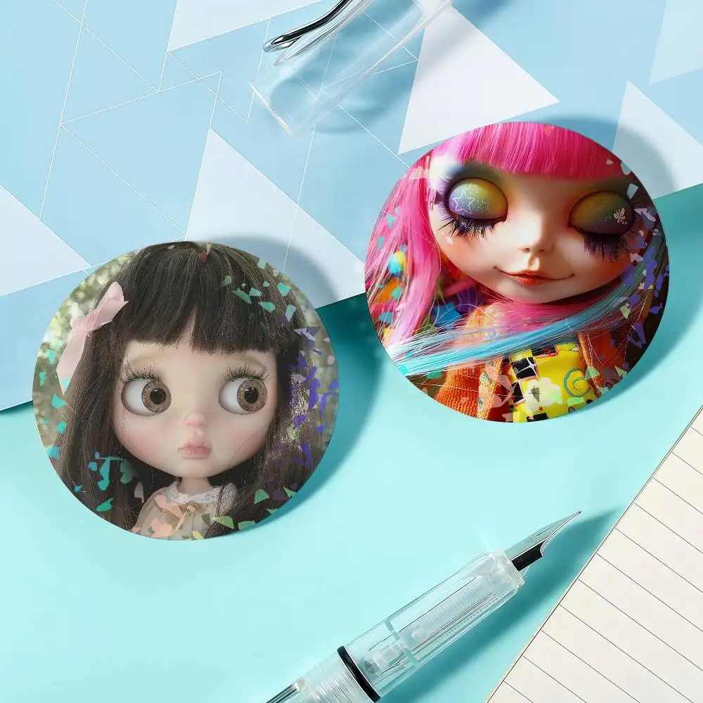 31Style Doll B-BlyThe-S Laser Badge Round Exquisite Brooches Creative Pins for Clothes Hat Accessories