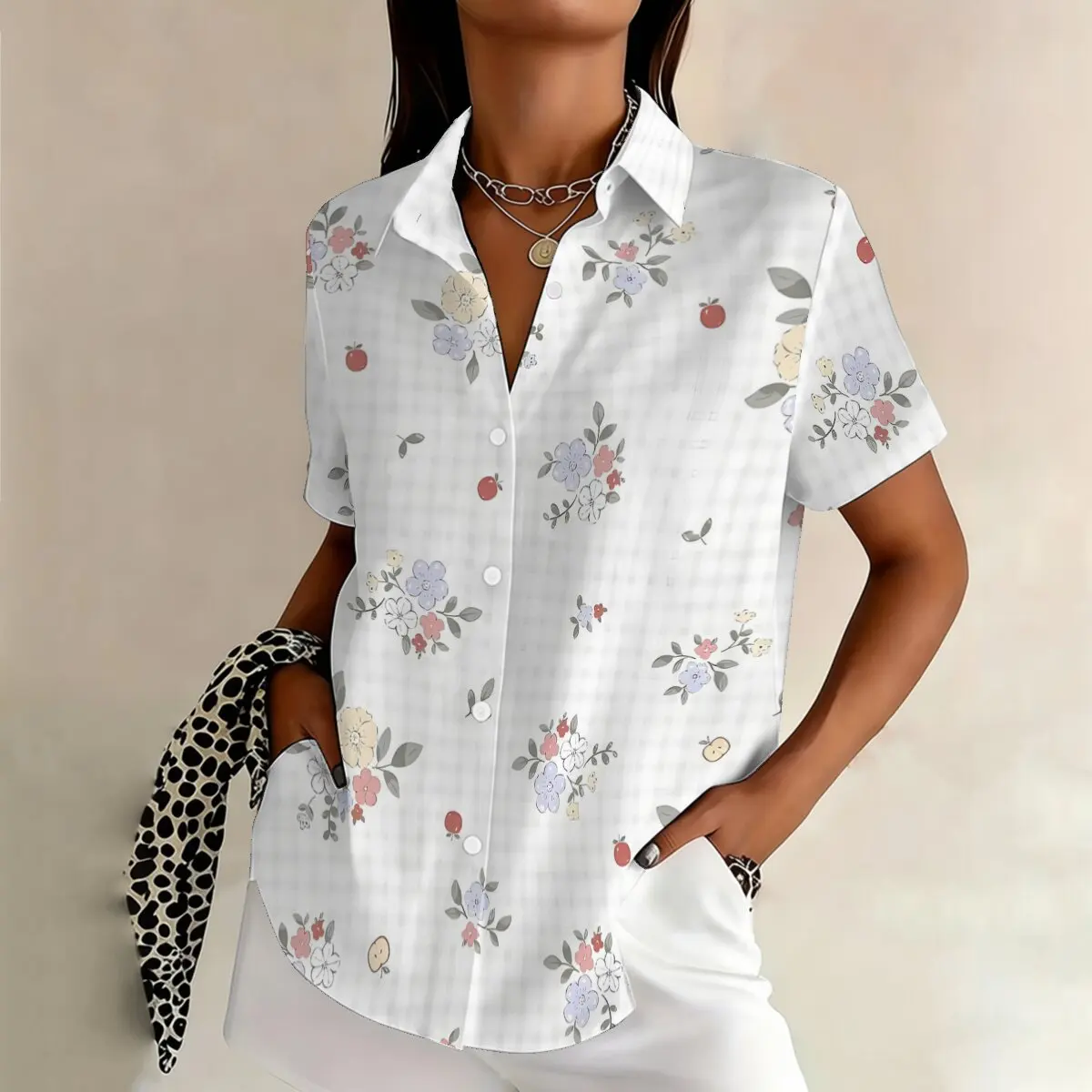 

Plus-size retro floral print short-sleeved shirt for women, classic floral pattern, loose fit, comfortable for everyday wear