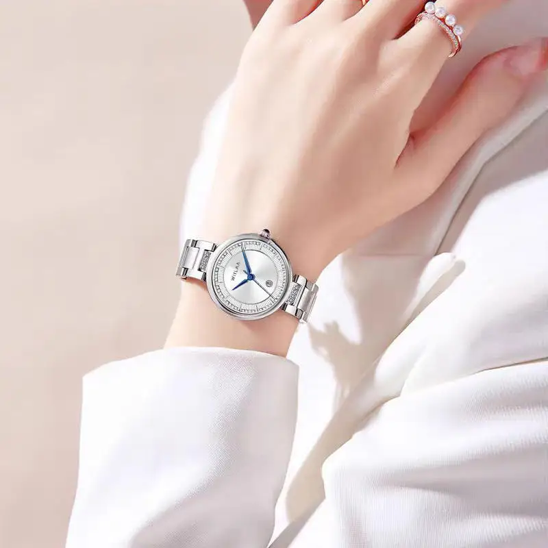 ساعة كوارتز مقاومة للماء للسيدات ، ضوء القمر الأبيض ، هدية الفضة الكلاسيكية ، أزياء الإناث