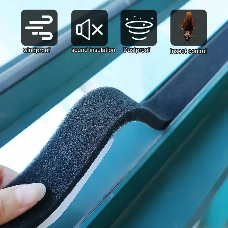 Strisce sigillanti per finestre Schiuma autoadesiva Cucitura per porte e finestre Striscia sigillante antipolvere antivento Nastro in spugna