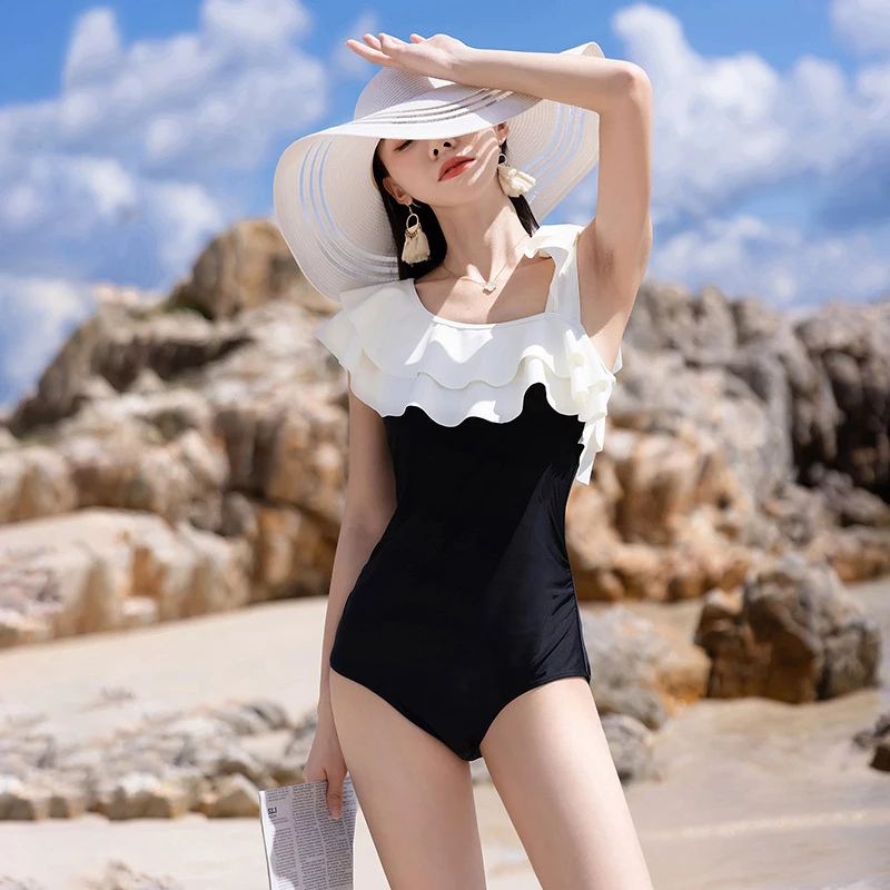 Sexy Women One Piece Swimsuit Ruffle Shoulder Square Neck Slim Bathing Suit Black White Patchwork Monokini Beach Swimwear