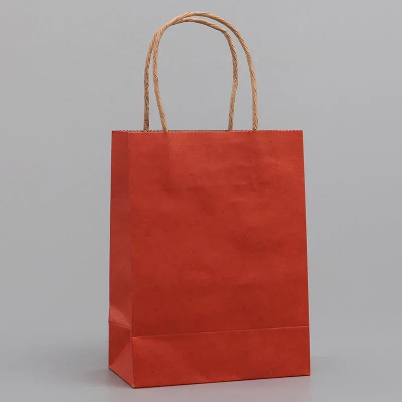 10/20/30/40/50pcs lot color kraft paper bag with handles 21x15x8cm Festival gift bag High Quality shopping bags