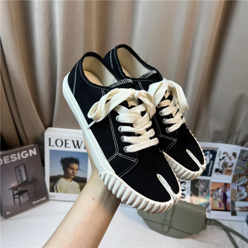 النساء تابي حذاء قماش الشارع الدانتيل يصل سبليت تو حذاء مسطح غير رسمي الكورية خمر أحذية رياضية بيضاء الإناث الأحذية رياضة قماشية #3