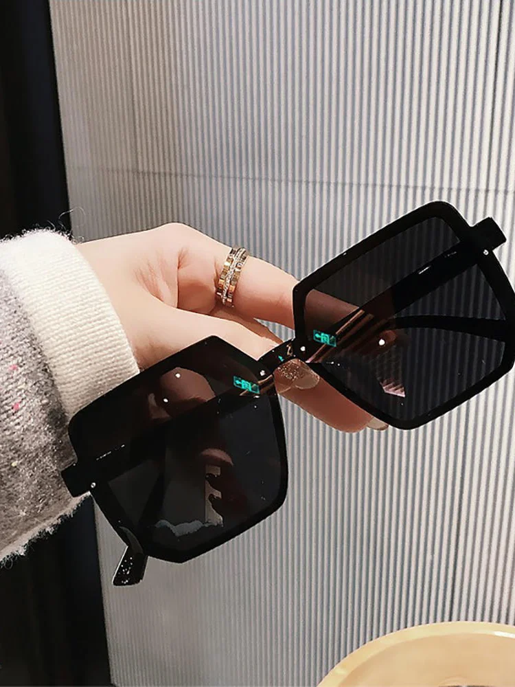 AliExpress 2025 New Anti-ultraviolet Women's Sunglasses Shade Driving Sunglasses Korean Version of The Trend Retro Sun Glasses Women