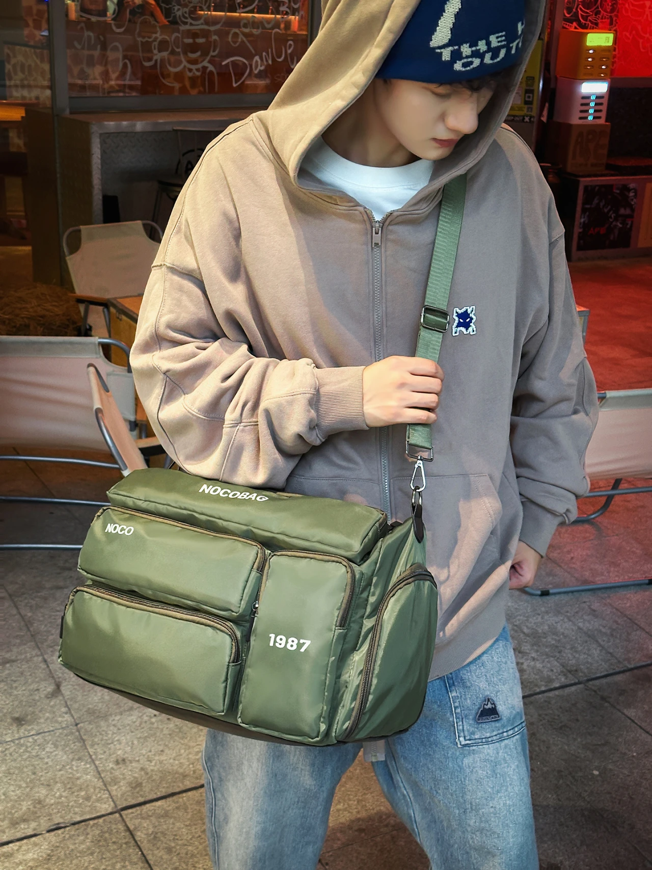 borsa-settimanale-da-uomo-in-canguro-grande-capacita-leggera-valigia-da-viaggio-materiale-in-nylon-scena-casual-di-tendenza