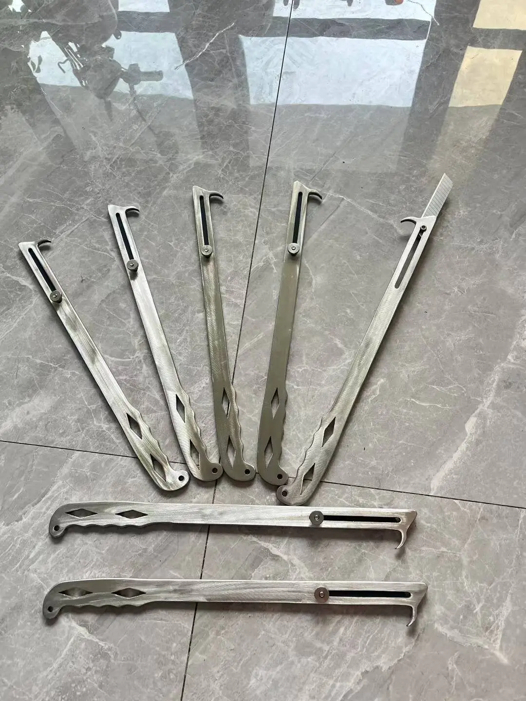 coltello-a-gancio-in-acciaio-inox-multiuso-robusto-e-resistente-utensile-da-taglio-per-corde-reti-da-pesca-erbacce-moto-d'acqua-e-imbarcazioni