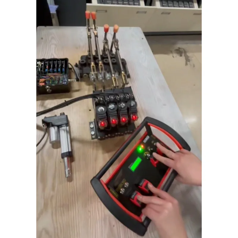 12-24V Hydraulic Valve with 4 Joystick Weightlifting Functions: Truck Crane Remote Control