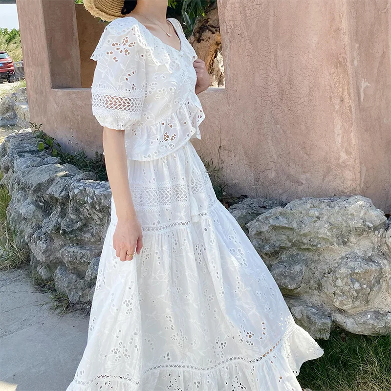 Frühling und Sommer Y2k Rock Xiaoxiangfeng Weiblicher Anzug Eine Promi Französischer Stil Urlaubsstil Stickerei Tops Rock Temperament