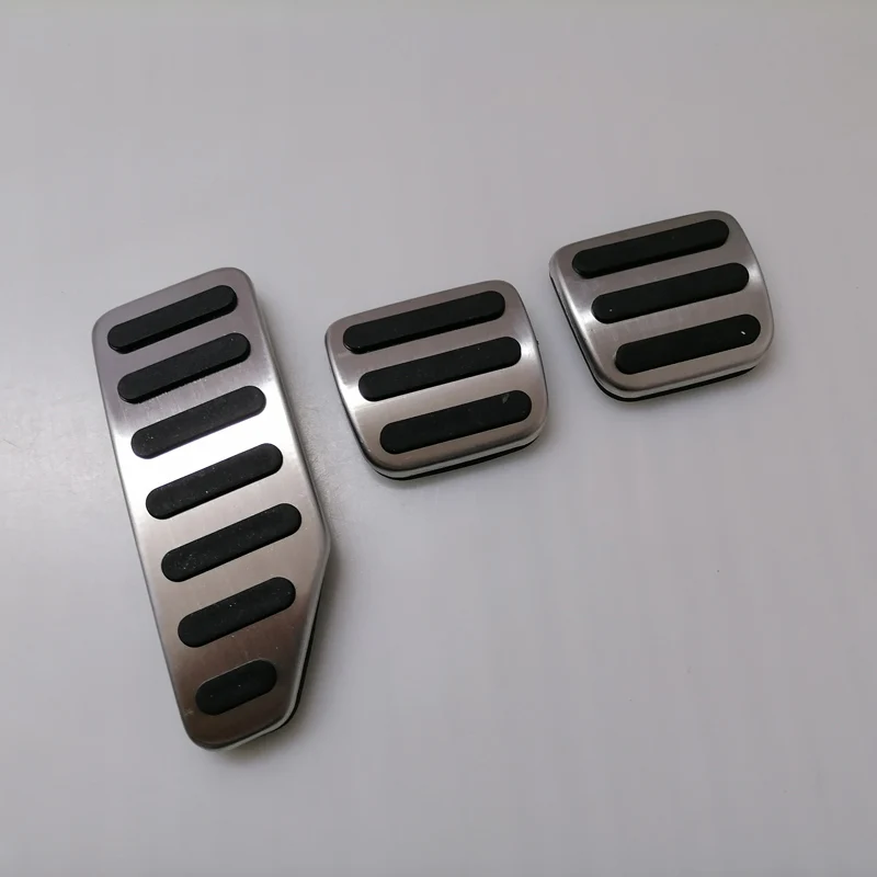For Isuzu MU-X 2025 Accelerator Brake Pedal Cover Clutch Non-Slip Pad Stainless Steel Rubber Auto Styling Accessories 2017 2021
