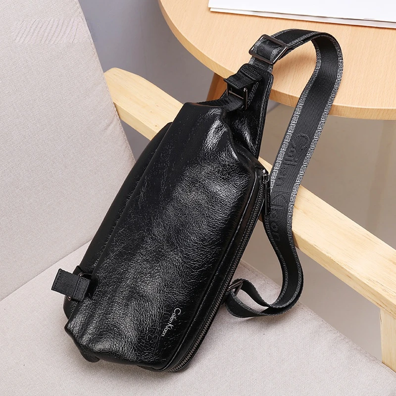 2022 New Men Single Chest Back Travel Vintage Genuine Leather Black high-capacity WalletCasual Cross Body Messenger Shoulder