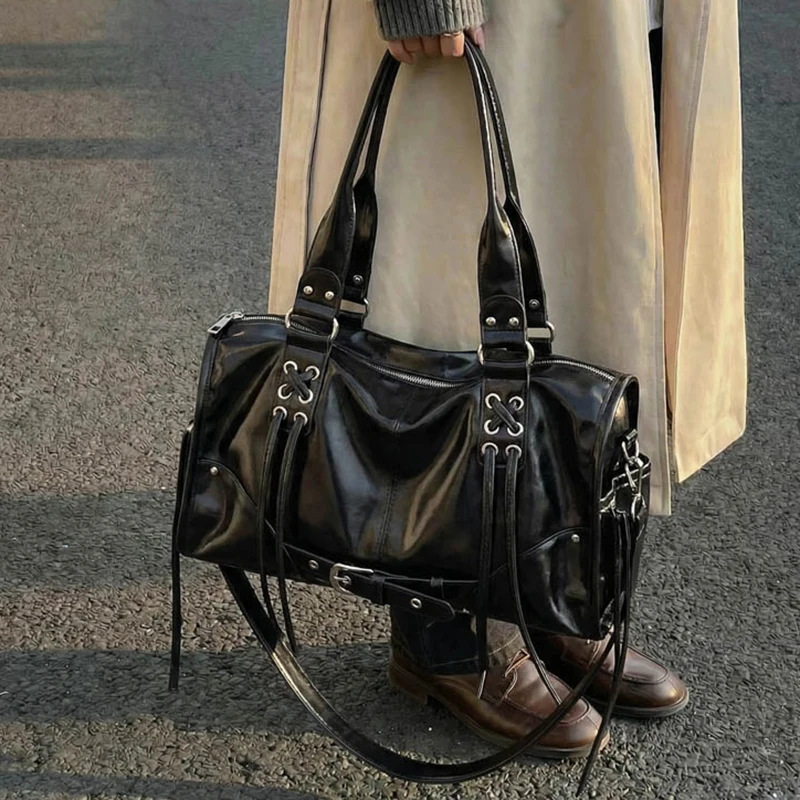 

2026 New Women's Tote Bag Large Capacity Tassel Motorcycle Handbag Shoulder Bag Stylish Versatile Crossbody Bags for Women