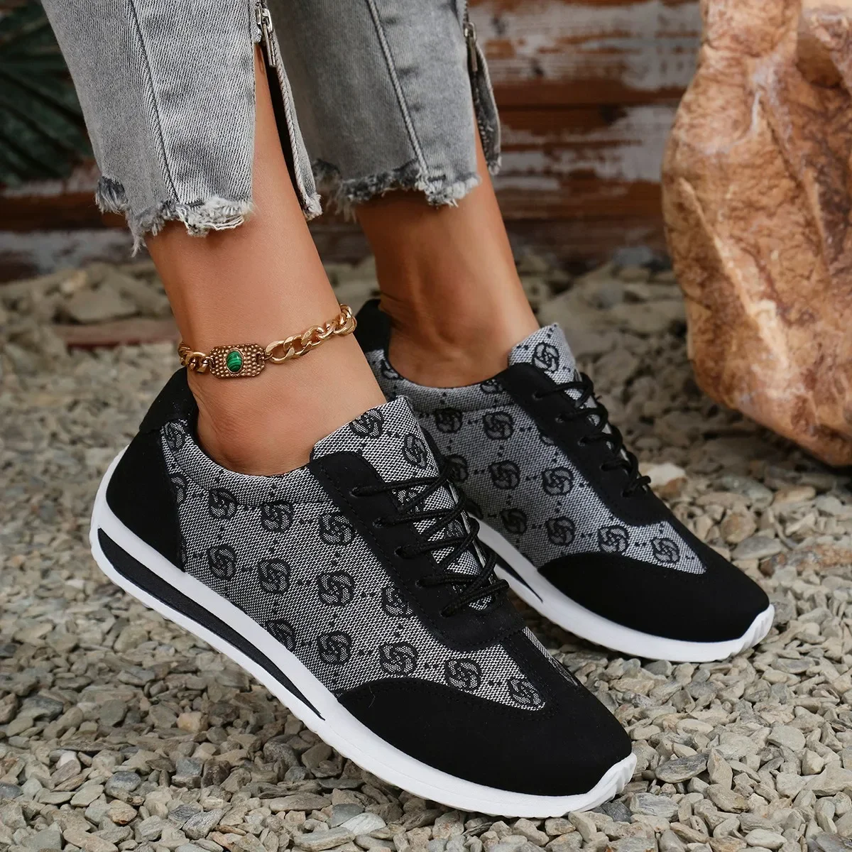 Women Sneakers 2024 Spring Autumn Fashion Outdoor Versatile Sneakers Women Casual Comfortable Lace Up Walking Shoes for Women