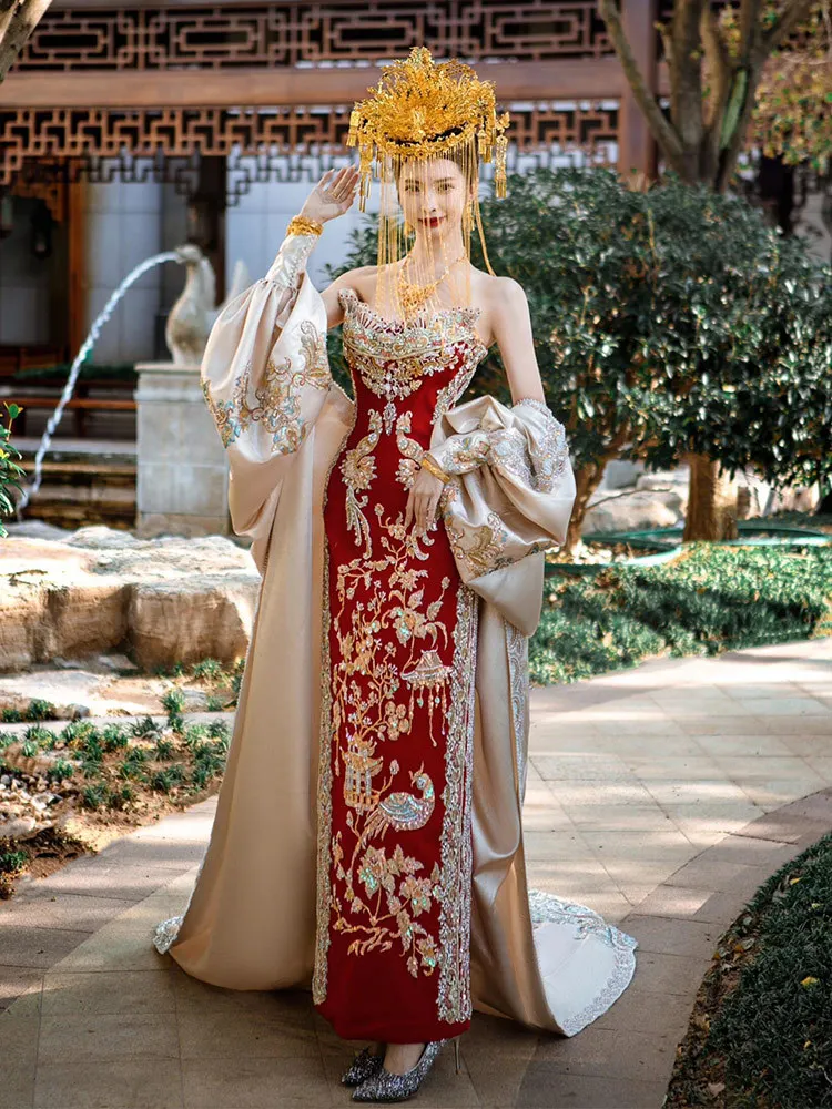 

Китайское традиционное свадебное платье XiuheСвадебное платье со шлейфом, шаль для тостов, исходящая церемония, свадебное платье в китайском стиле