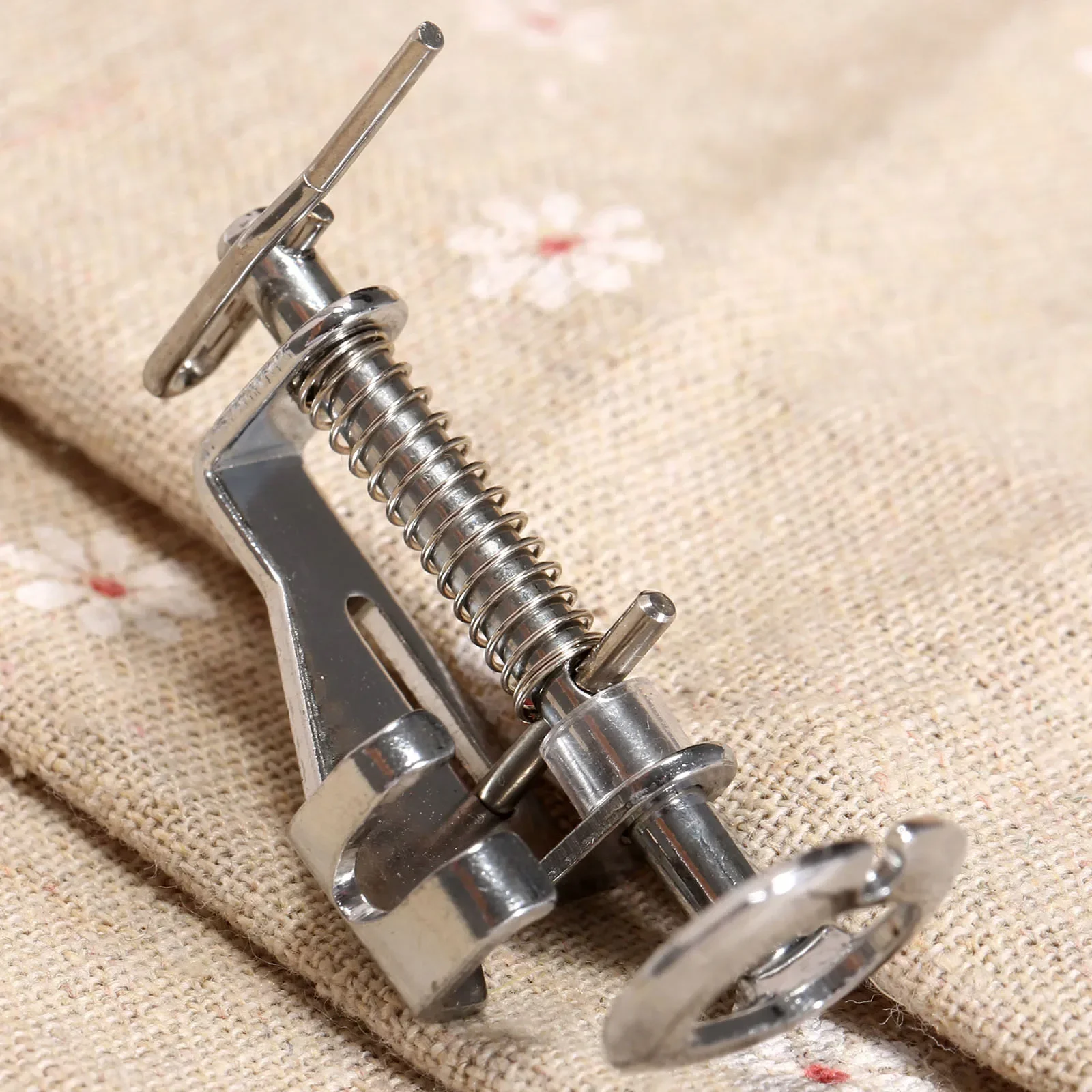 1Pc Free Motion Quilting Darning Embroidery Presser Foot for Brother Singer Janome Elna Household Multifunctional Sewing Machine