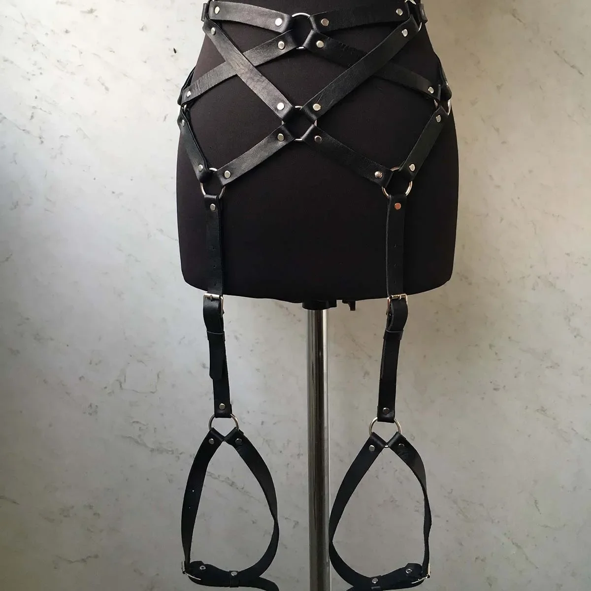 Women Sexy Garter Belt Leather Lingerie Leg Harness Thigh Garter Bondgae Lingeire Gothic Fetish Clothing Festival Rave Outfit