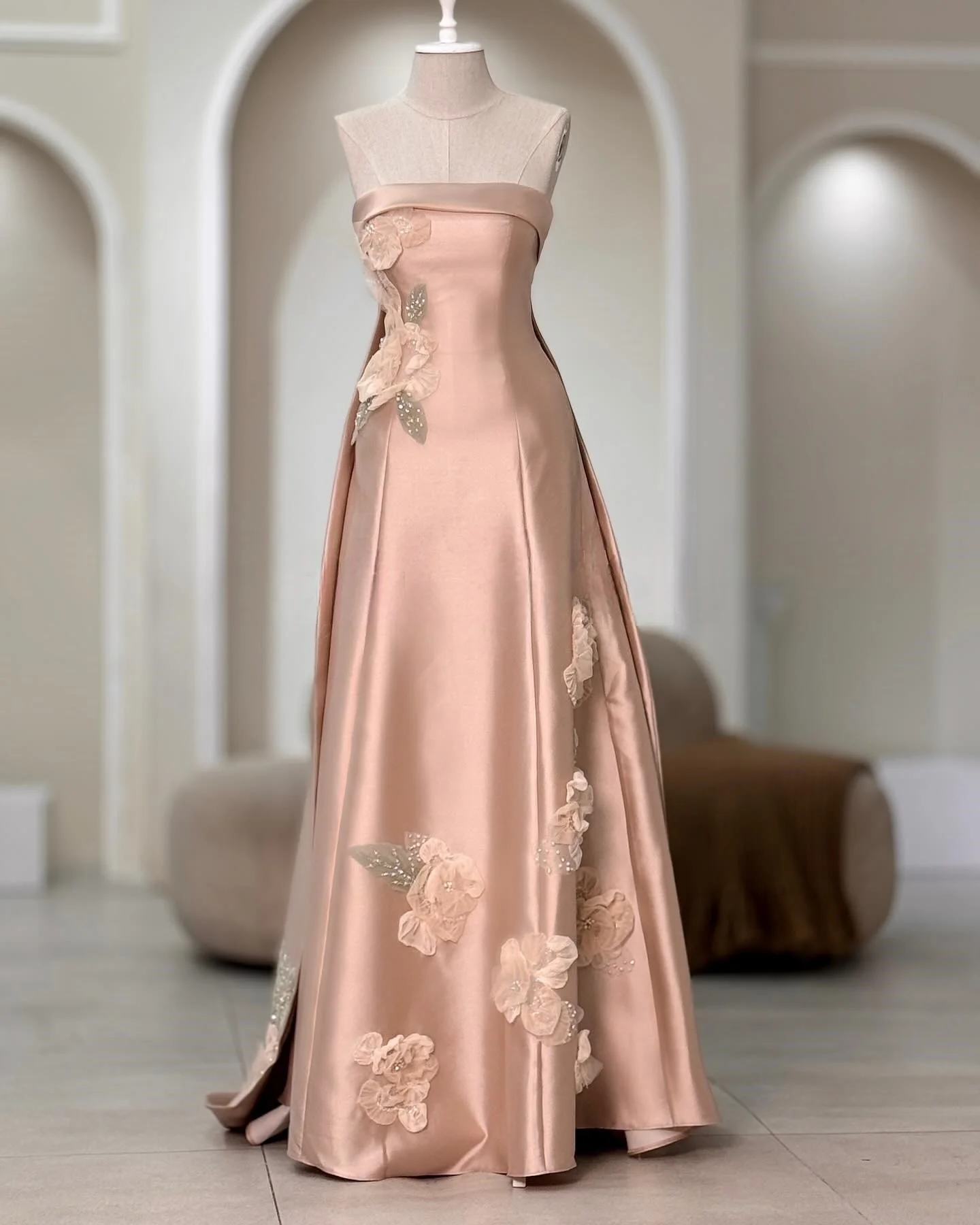 

Customized Temperament Satin A-Line Beading Pearls 3D Flowers Evening Dress High Quality Sleeveless Strapless prom dresses